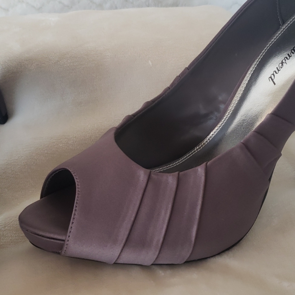 Lulu Townsend sateen open toe high heel shoes - Picture 2 of 5